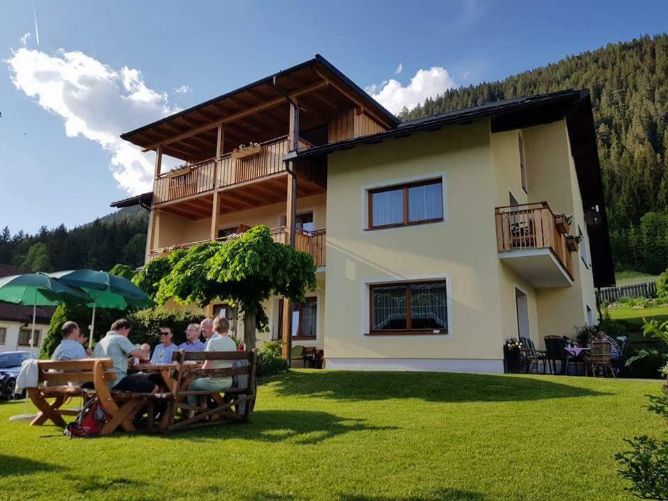 Haus Lackner Am Weissensee In Kaernten Zewnętrze zdjęcie